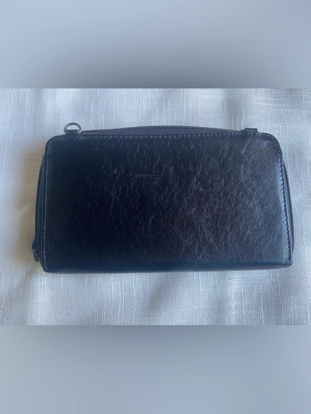 The Sak Iris 3-In-1 Leather Wallet Black Leather Womens Purse phone wristlet